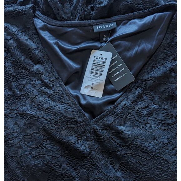 NWT Torrid 0 Black Stretch Lace V-Neck Smocked Waist Long Sleeve Babydoll Top - Picture 9 of 9